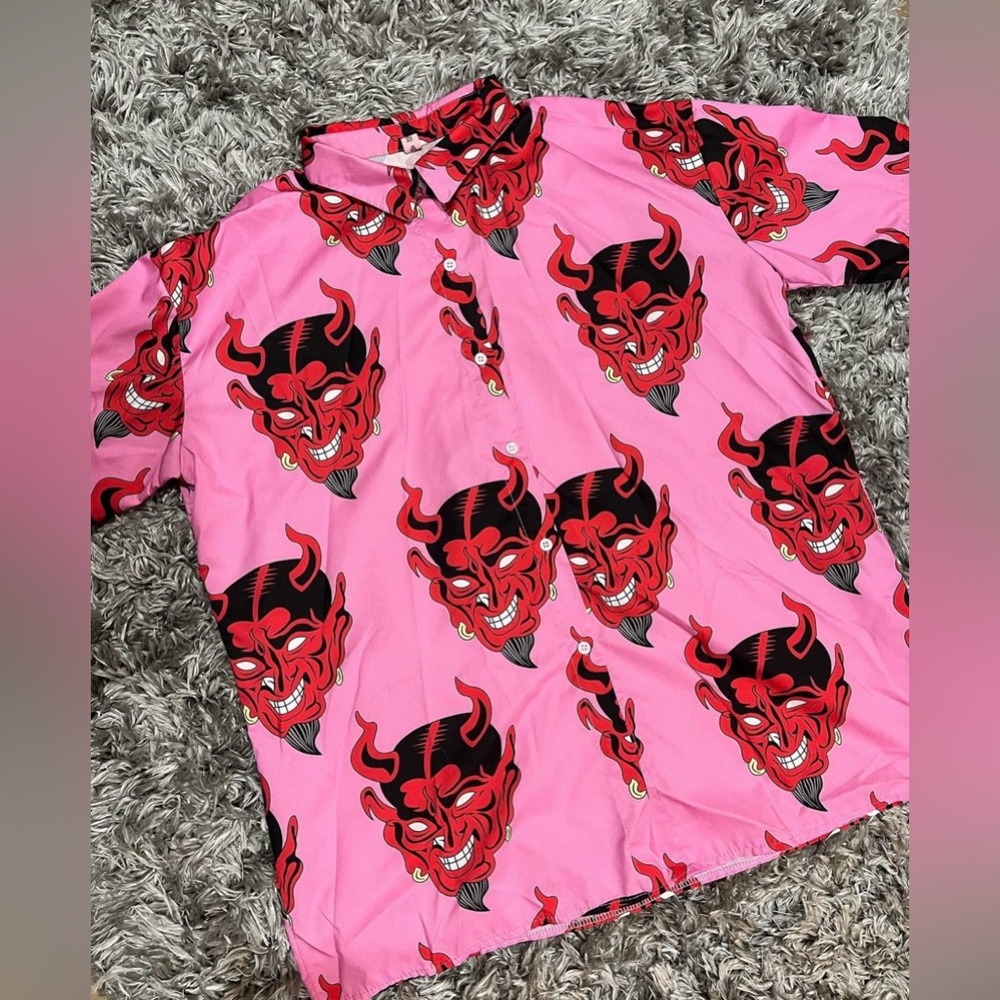 Devil Button Up